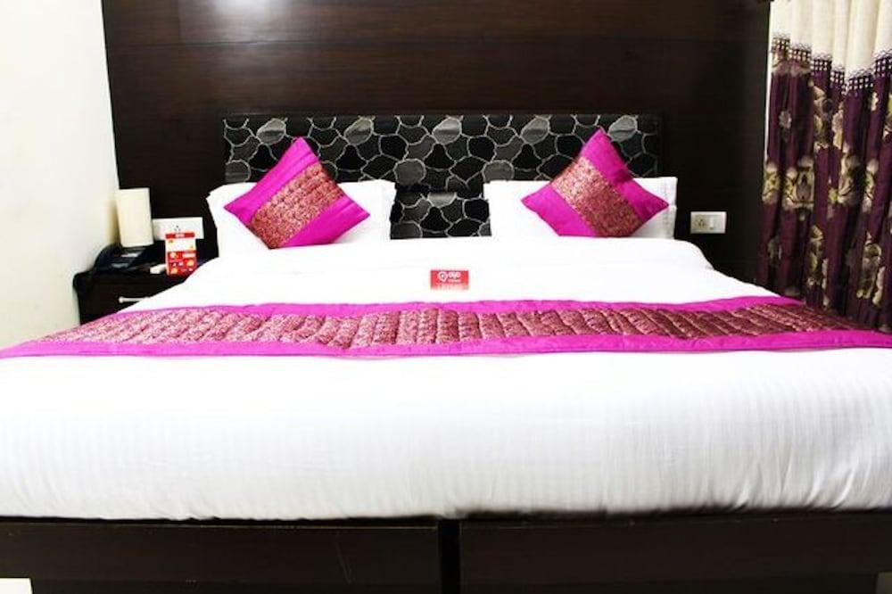 Hotel Unistar New Delhi Ngoại thất bức ảnh