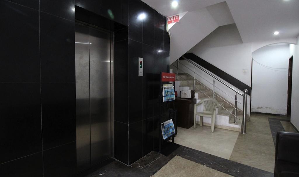 Hotel Unistar New Delhi Ngoại thất bức ảnh