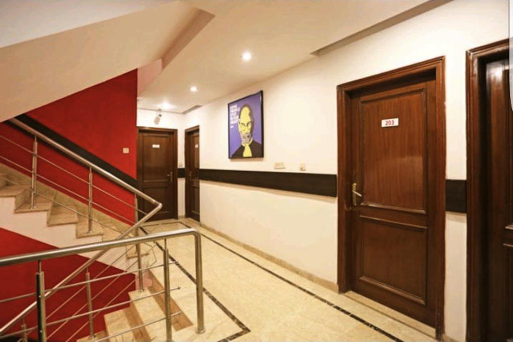 Hotel Unistar New Delhi Ngoại thất bức ảnh