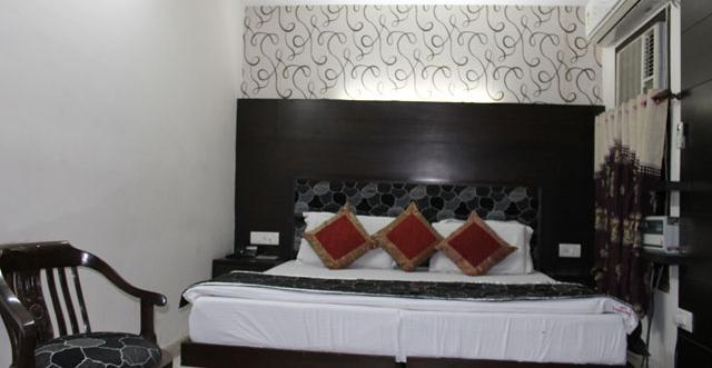 Hotel Unistar New Delhi Ngoại thất bức ảnh