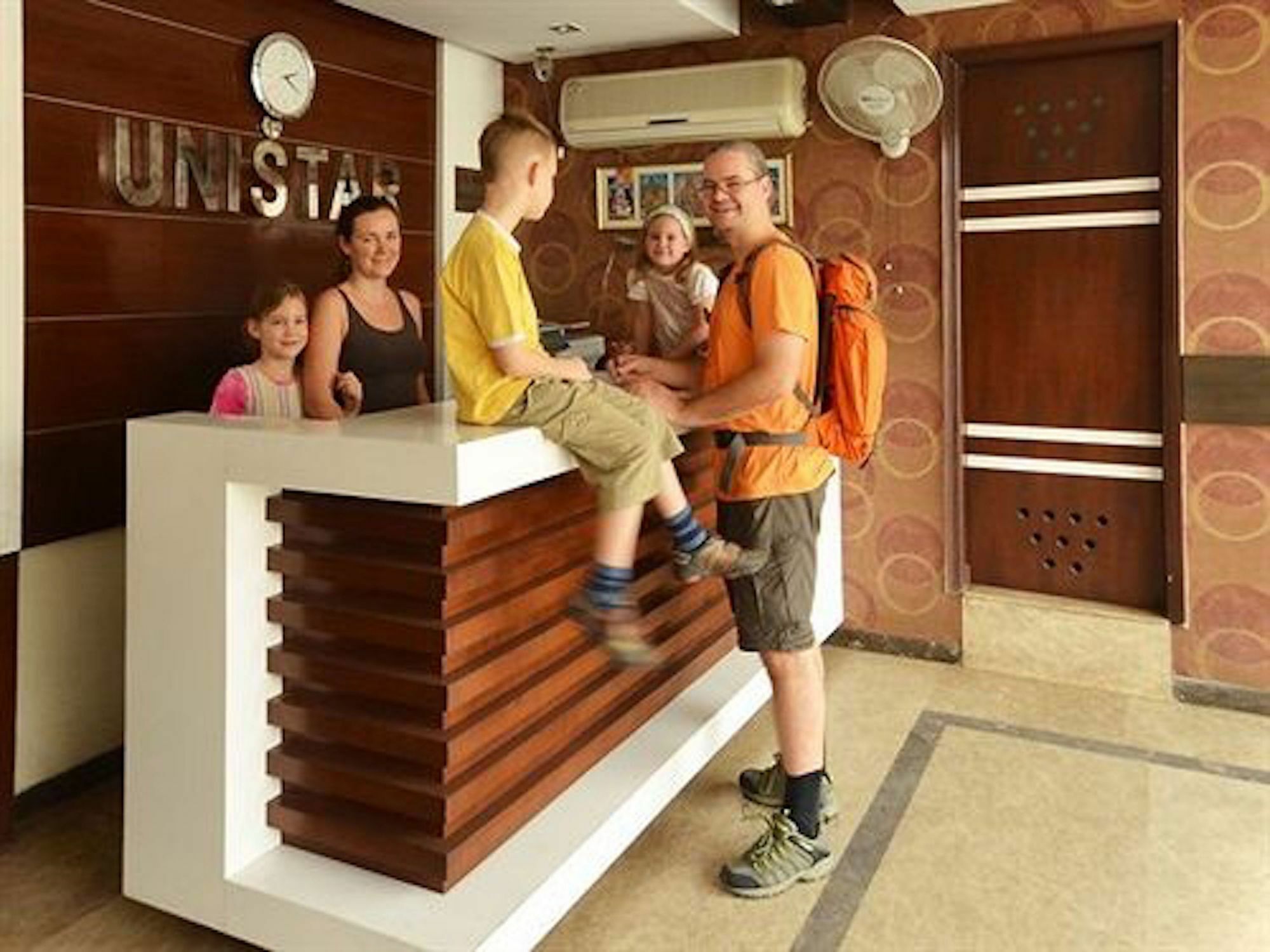 Hotel Unistar New Delhi Ngoại thất bức ảnh