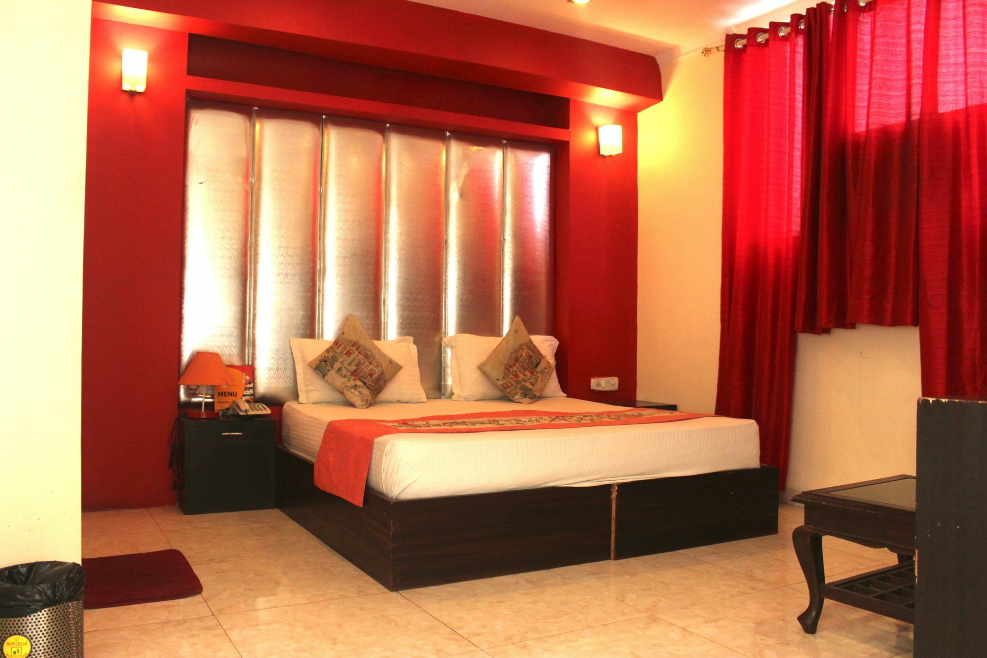 Hotel Unistar New Delhi Ngoại thất bức ảnh