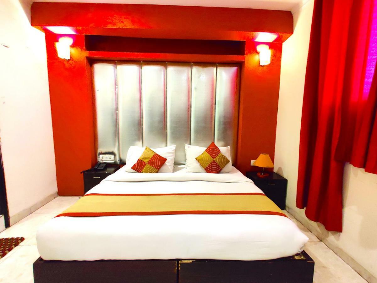 Hotel Unistar New Delhi Ngoại thất bức ảnh