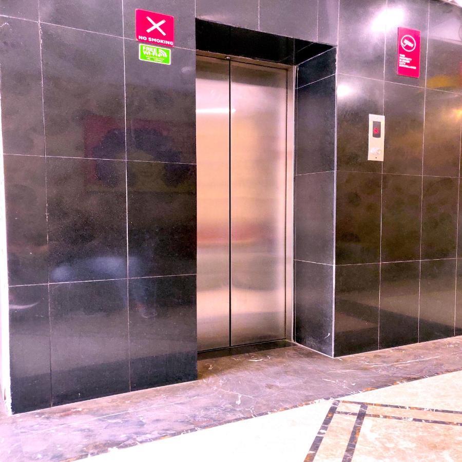 Hotel Unistar New Delhi Ngoại thất bức ảnh